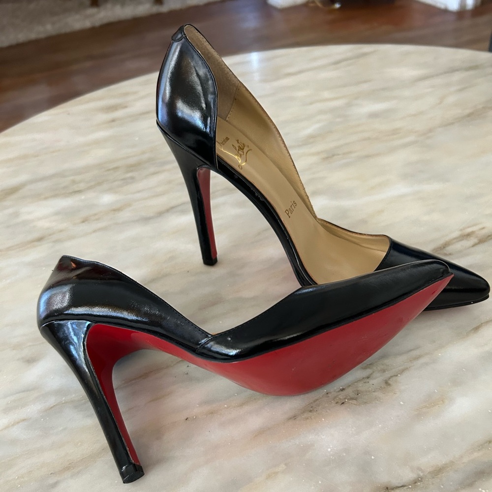 Christian Louboutin Black leather Pointed Stiletto Pumps with Red Soles - Picture 5 of 10